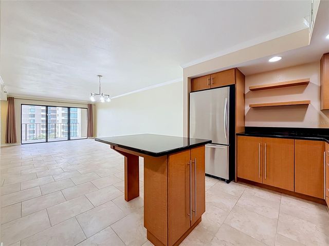 1480 GULF BOULEVARD 611, Clearwater, FL 33767