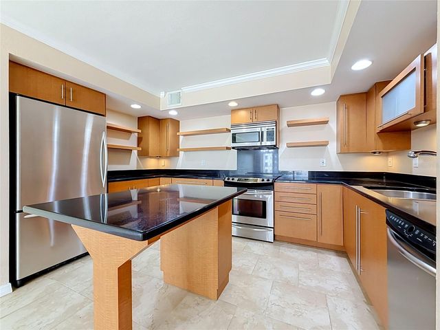 1480 GULF BOULEVARD 611, Clearwater, FL 33767