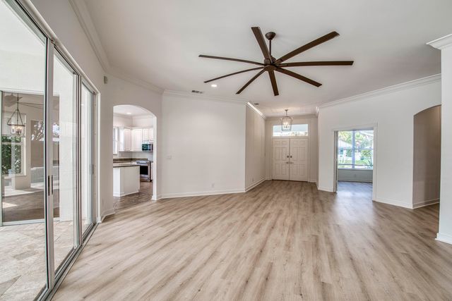 6163 Winding Lake Drive, Jupiter, FL 33458