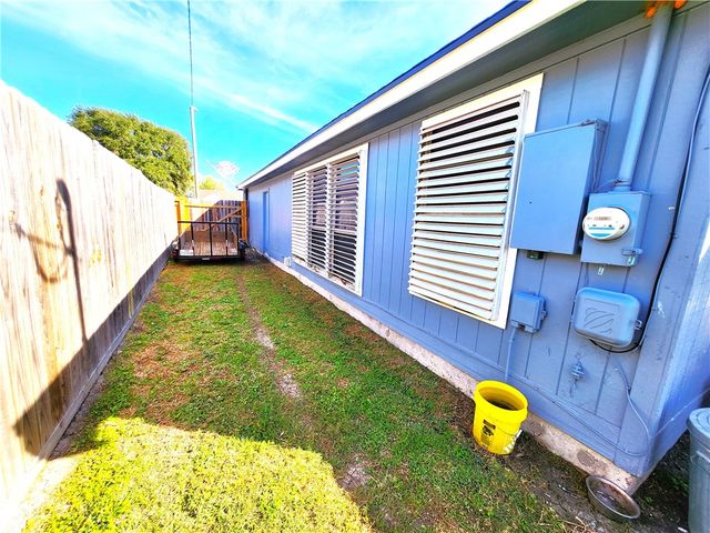 1221 Calle San Marcos, Corpus Christi, TX 78417