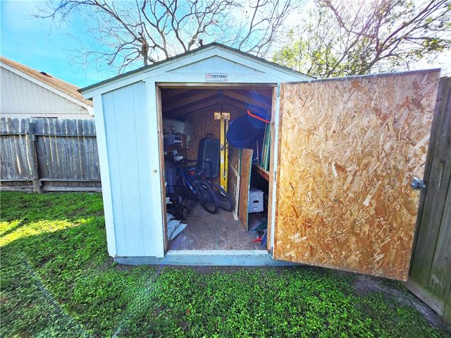 1221 Calle San Marcos, Corpus Christi, TX 78417