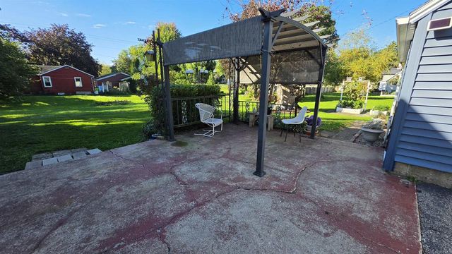 524 S 4th Street, Delavan, WI 53115