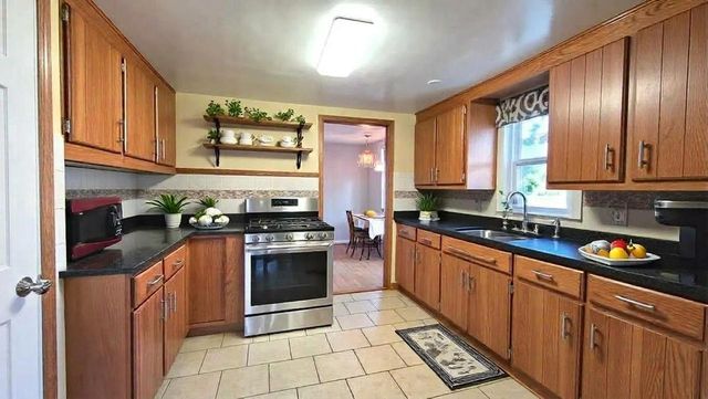 524 S 4th Street, Delavan, WI 53115