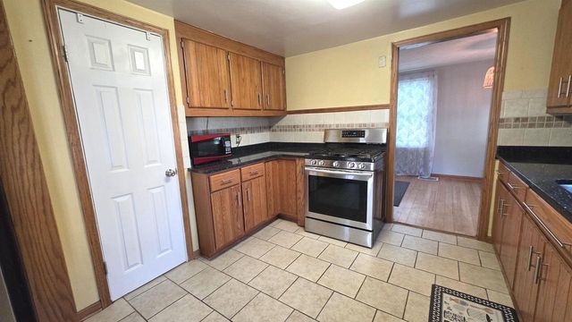 524 S 4th Street, Delavan, WI 53115