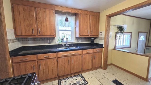 524 S 4th Street, Delavan, WI 53115