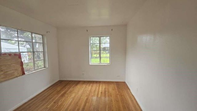 121 E Riverwood Drive, Houston, TX 77076