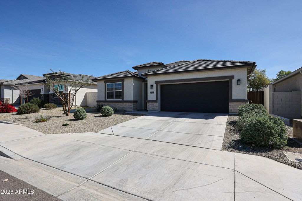 2173 S 239TH Drive, Buckeye, AZ 85326 — photo 2