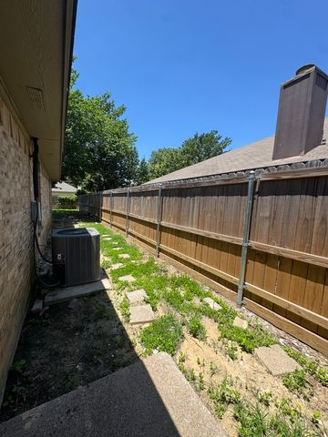 6319 Holiday Lane, North Richland Hills, TX 76182