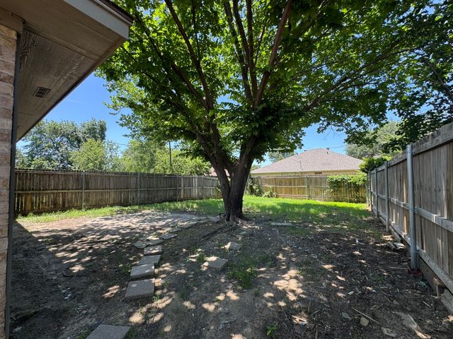 6319 Holiday Lane, North Richland Hills, TX 76182