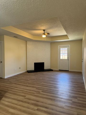 6319 Holiday Lane, North Richland Hills, TX 76182