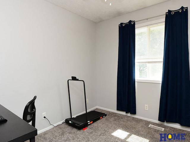 6141 NW Gary Street, Lincoln, NE 68521