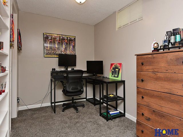 6141 NW Gary Street, Lincoln, NE 68521