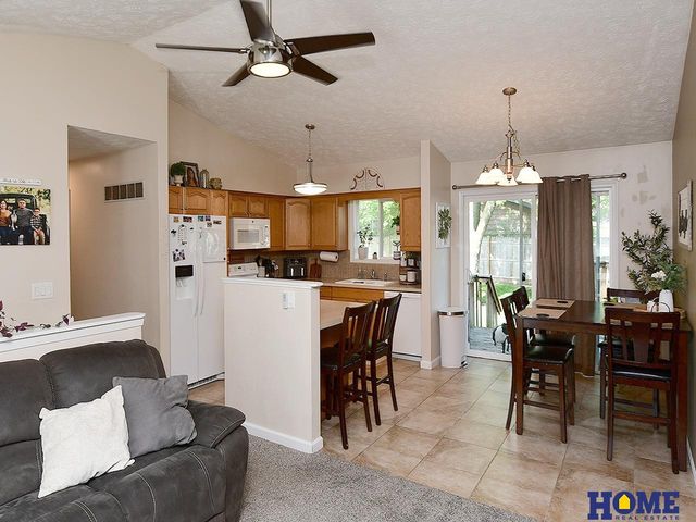 6141 NW Gary Street, Lincoln, NE 68521