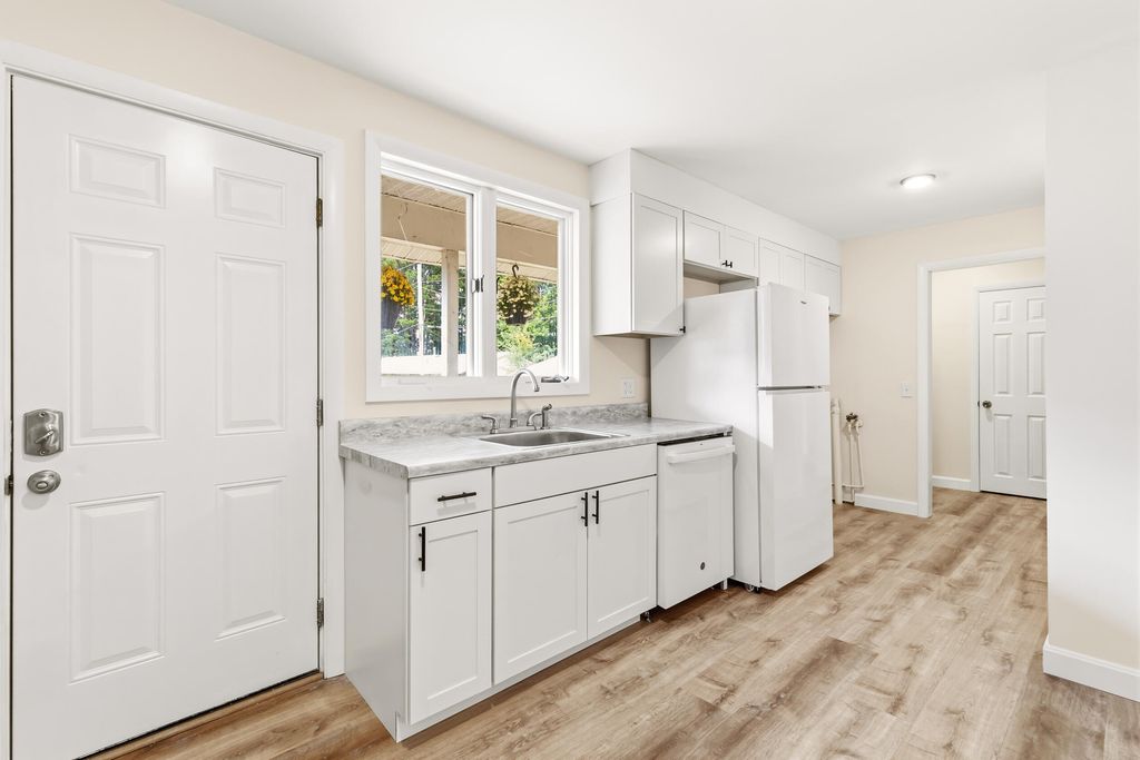 228 Congress Circle, Topsham, ME 04086 — photo 5