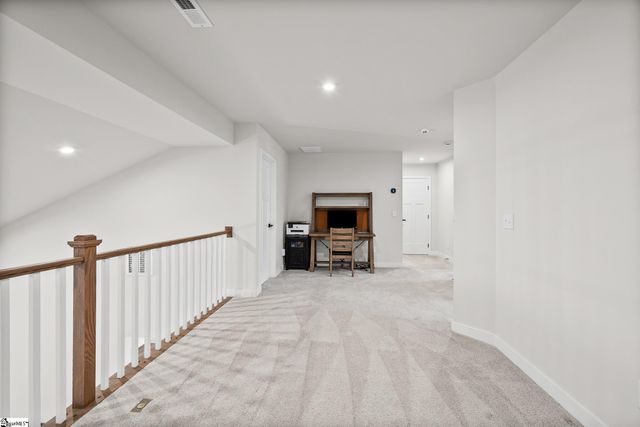 160 Moss Hollow Way, Simpsonville, SC 29680