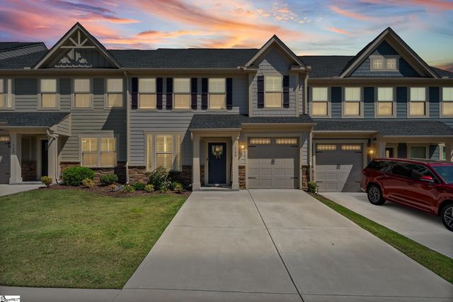 160 Moss Hollow Way, Simpsonville, SC 29680