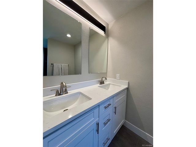 2582 S High St, Denver, CO 80210