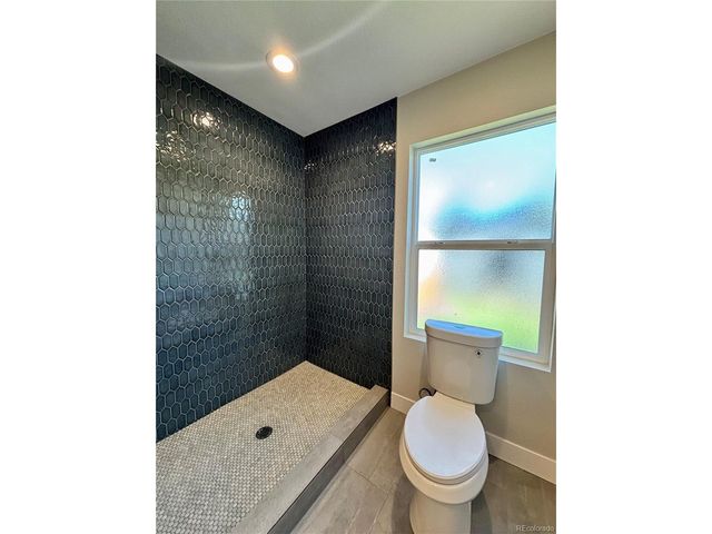 2582 S High St, Denver, CO 80210