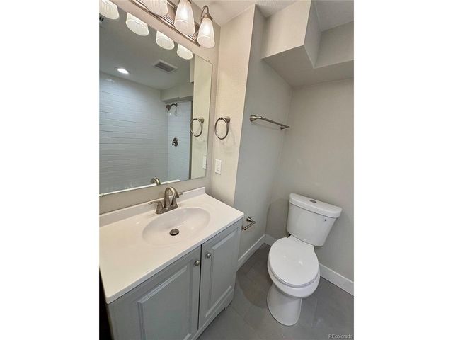 2582 S High St, Denver, CO 80210