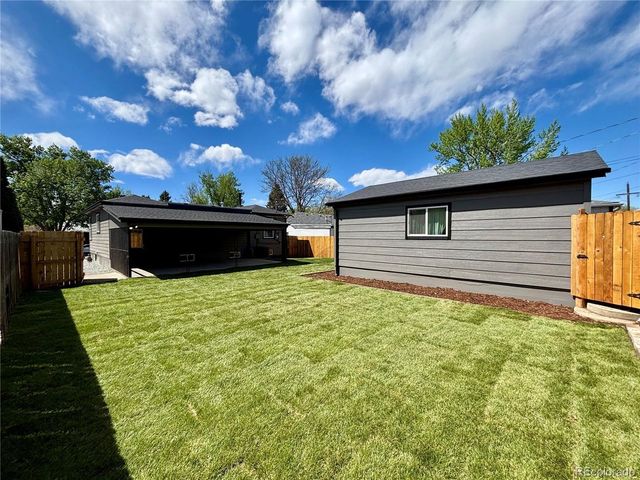 2582 S High St, Denver, CO 80210