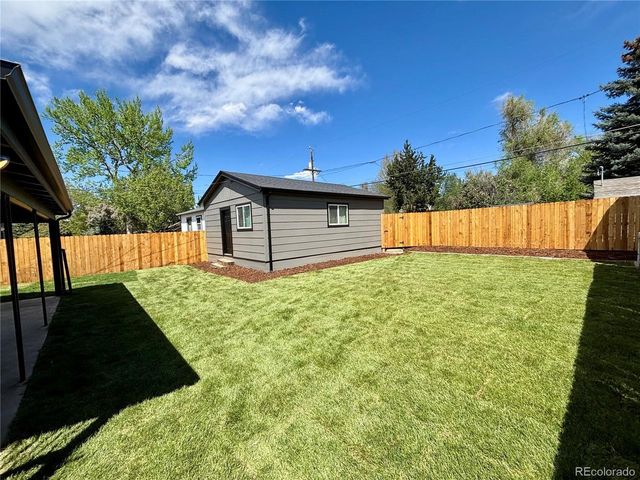 2582 S High St, Denver, CO 80210