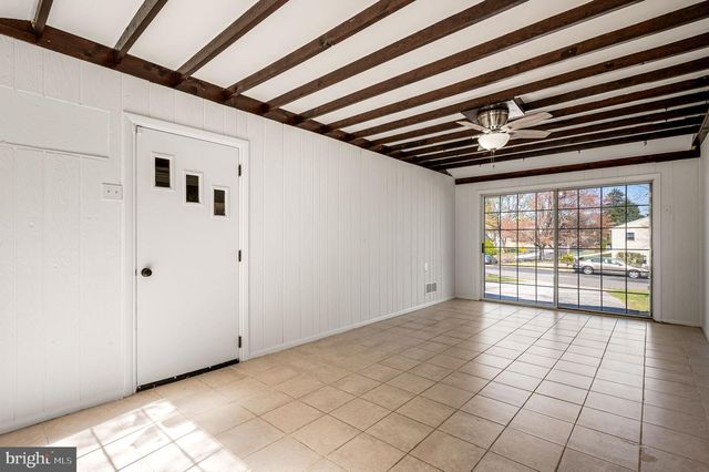 2299 SPRINGHOUSE LN, Aston, PA 19014