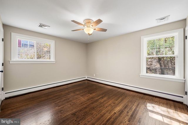 2299 SPRINGHOUSE LN, Aston, PA 19014