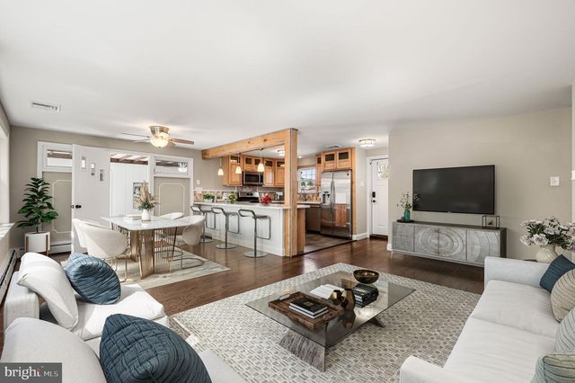 2299 SPRINGHOUSE LN, Aston, PA 19014