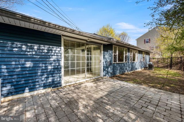 2299 SPRINGHOUSE LN, Aston, PA 19014