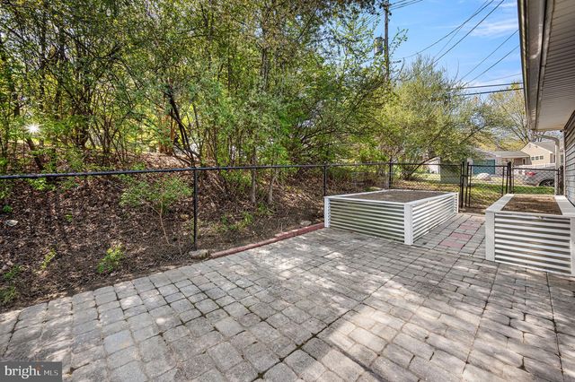 2299 SPRINGHOUSE LN, Aston, PA 19014