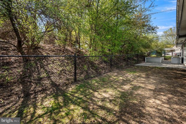 2299 SPRINGHOUSE LN, Aston, PA 19014