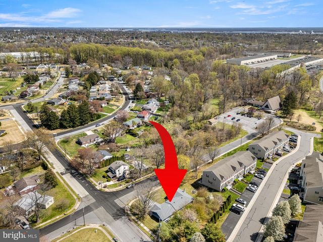 2299 SPRINGHOUSE LN, Aston, PA 19014