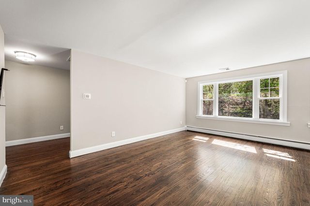 2299 SPRINGHOUSE LN, Aston, PA 19014