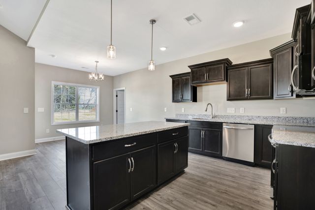 492 S Halifax Ct, Clarksville, TN 37040