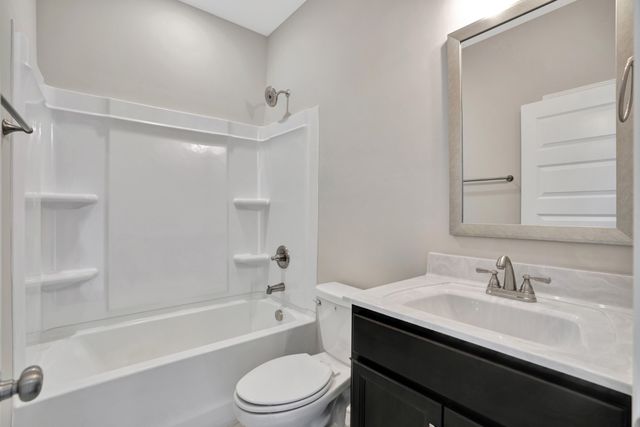492 S Halifax Ct, Clarksville, TN 37040