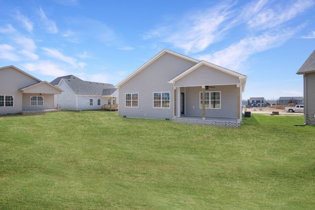 492 S Halifax Ct, Clarksville, TN 37040