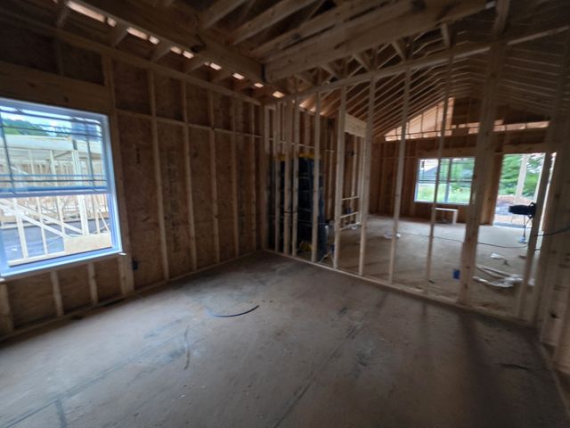 492 S Halifax Ct, Clarksville, TN 37040