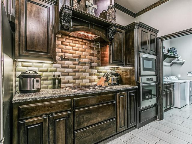 18828 Olive Branch Court, Edmond, OK 73012