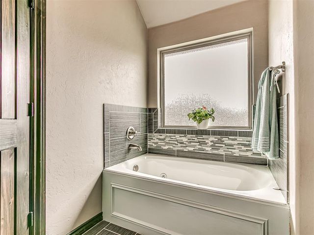 18828 Olive Branch Court, Edmond, OK 73012