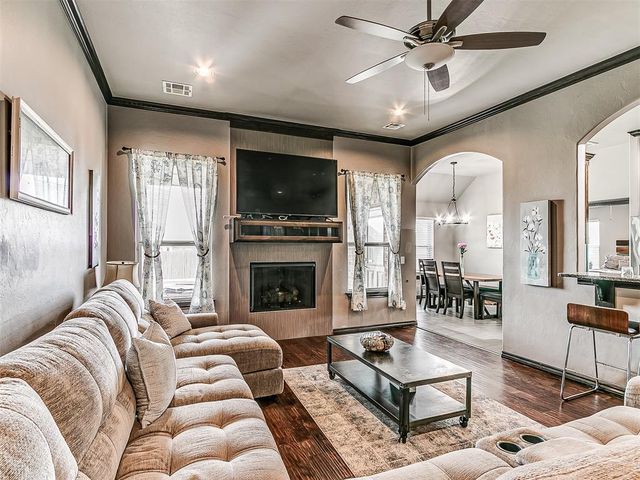 18828 Olive Branch Court, Edmond, OK 73012