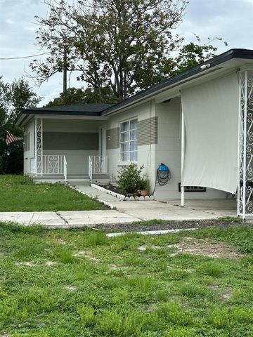 9229 OVERLOOK DRIVE, Tampa, FL 33617
