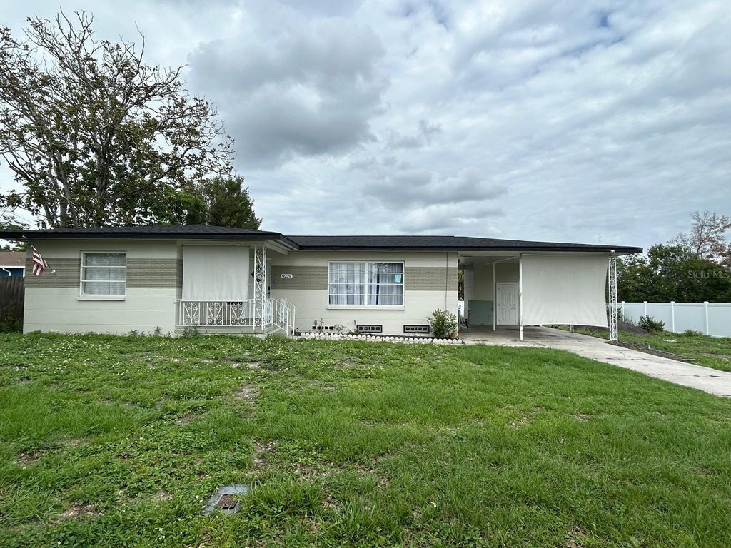 9229 OVERLOOK DRIVE, Tampa, FL 33617