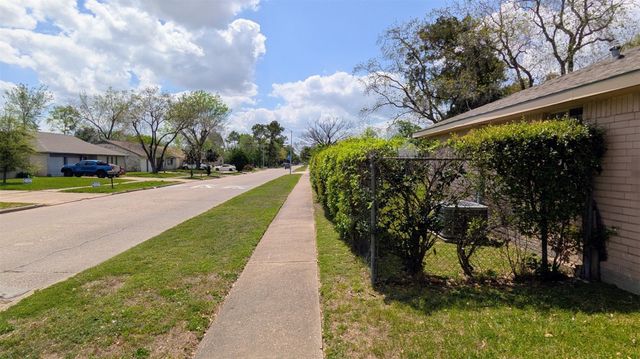 11403 Spring Grove Drive, Houston, TX 77099