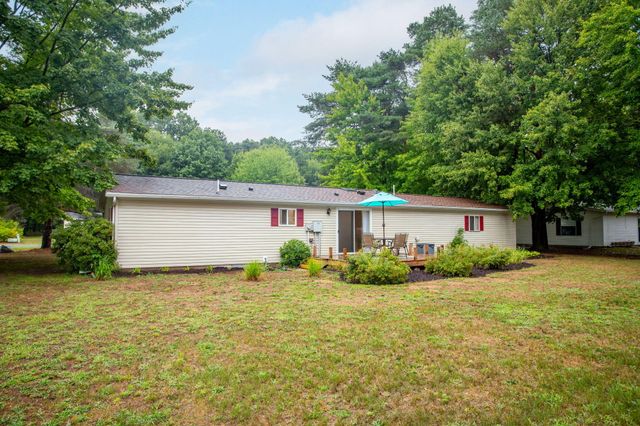 67725 N Ridgewood Drive, South Haven, MI 49090