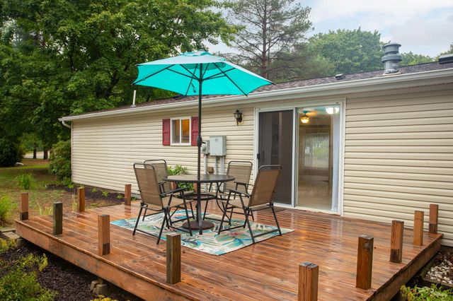 67725 N Ridgewood Drive, South Haven, MI 49090