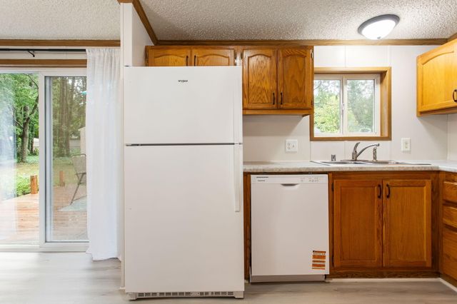 67725 N Ridgewood Drive, South Haven, MI 49090