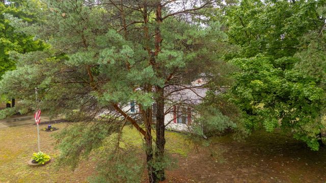 67725 N Ridgewood Drive, South Haven, MI 49090
