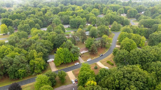 67725 N Ridgewood Drive, South Haven, MI 49090