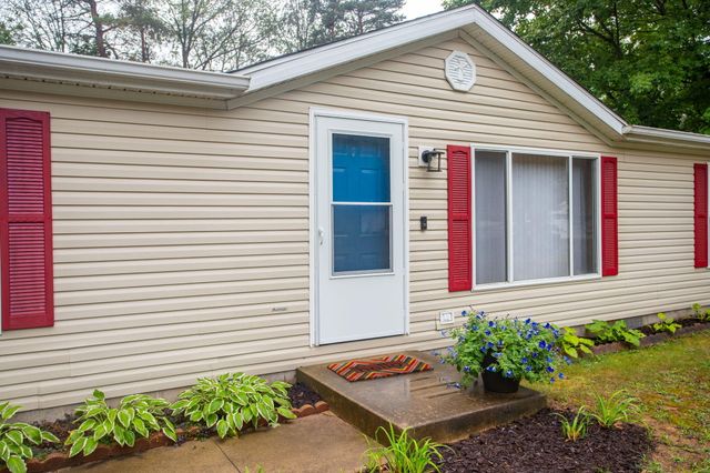 67725 N Ridgewood Drive, South Haven, MI 49090