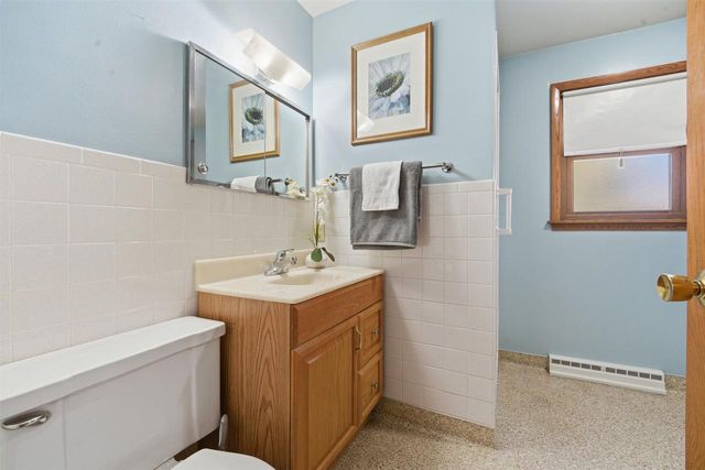 2600 N UNION STREET, Appleton, WI 54911